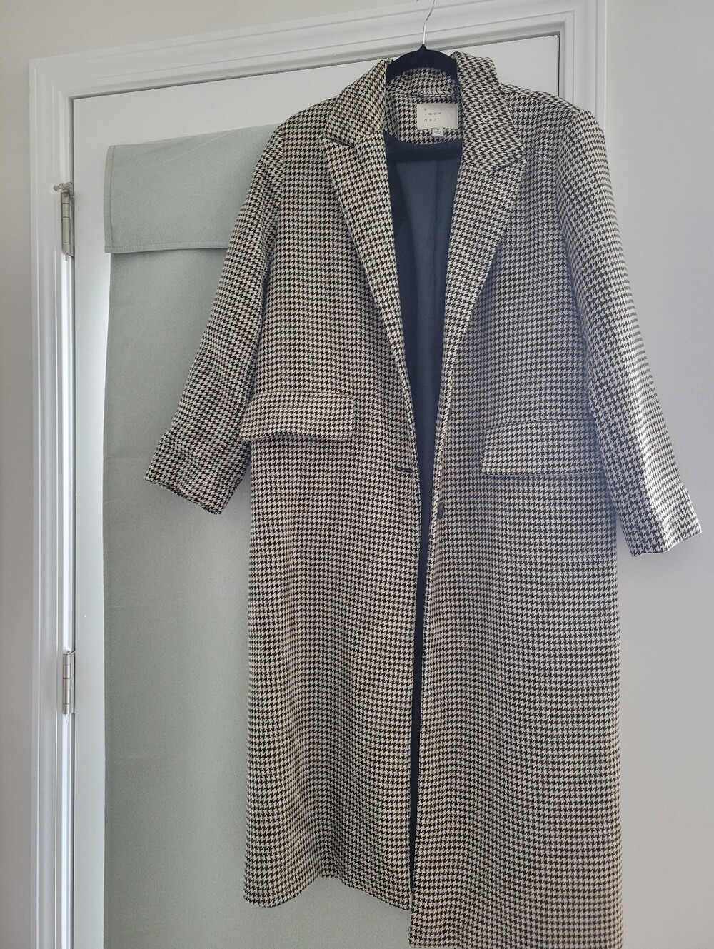 Houndstooth long full length coat winter